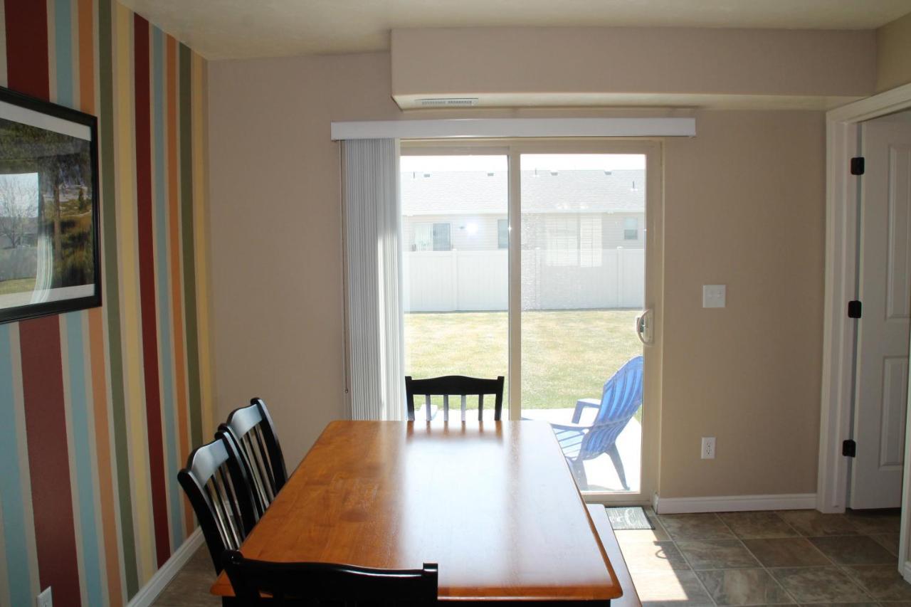 3 Queen Beds, 1 Twin Bed, 2 Rooms, 1 And A Half Bath, Self Check-In, Flexcation Equipped Idaho Falls Exteriér fotografie