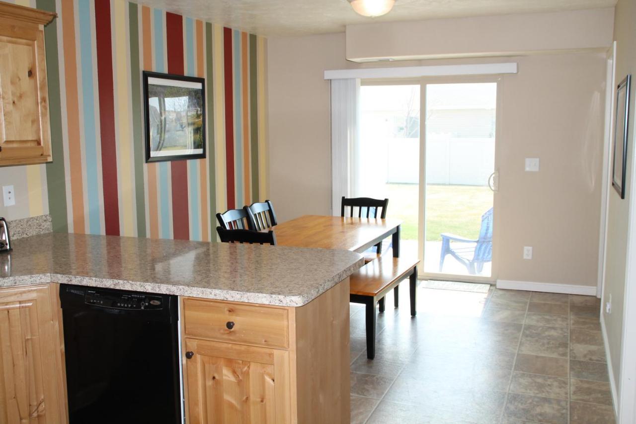 3 Queen Beds, 1 Twin Bed, 2 Rooms, 1 And A Half Bath, Self Check-In, Flexcation Equipped Idaho Falls Exteriér fotografie